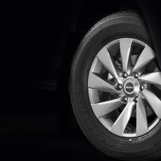 XE SUV ISUZU - MU-X CHỞ TIỀN - B7 1.9L 4x2 MT