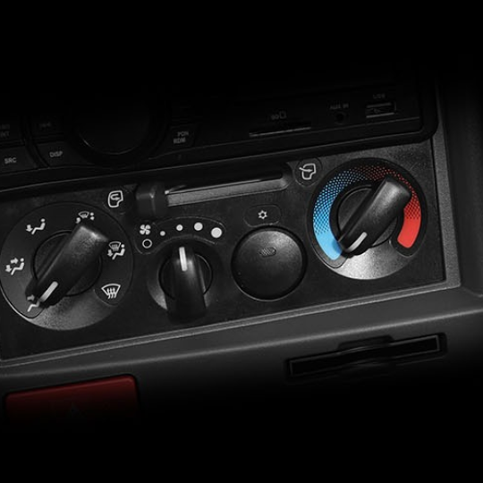 Xe tải ISUZU - QMR77HE5 - Cabin Sát-xi