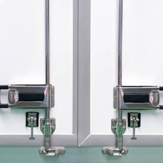 Xe tải ISUZU - QLR77FE5 - QUYEN AUTO.DLAS